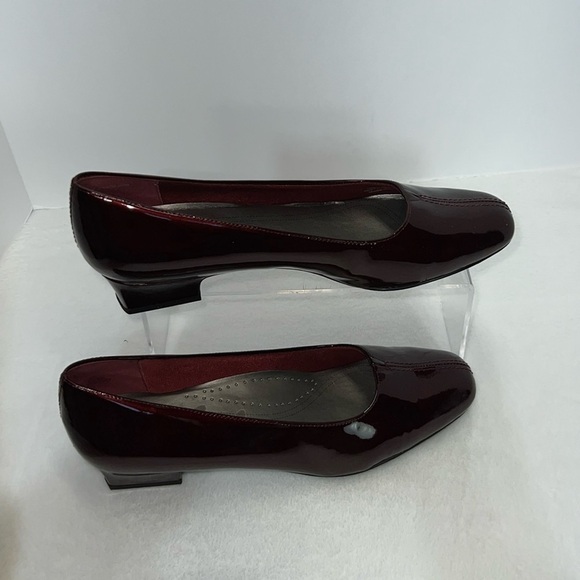 Trotters Janna Mocha Patent leather pumps size 10. NWOT. - Picture 1 of 7